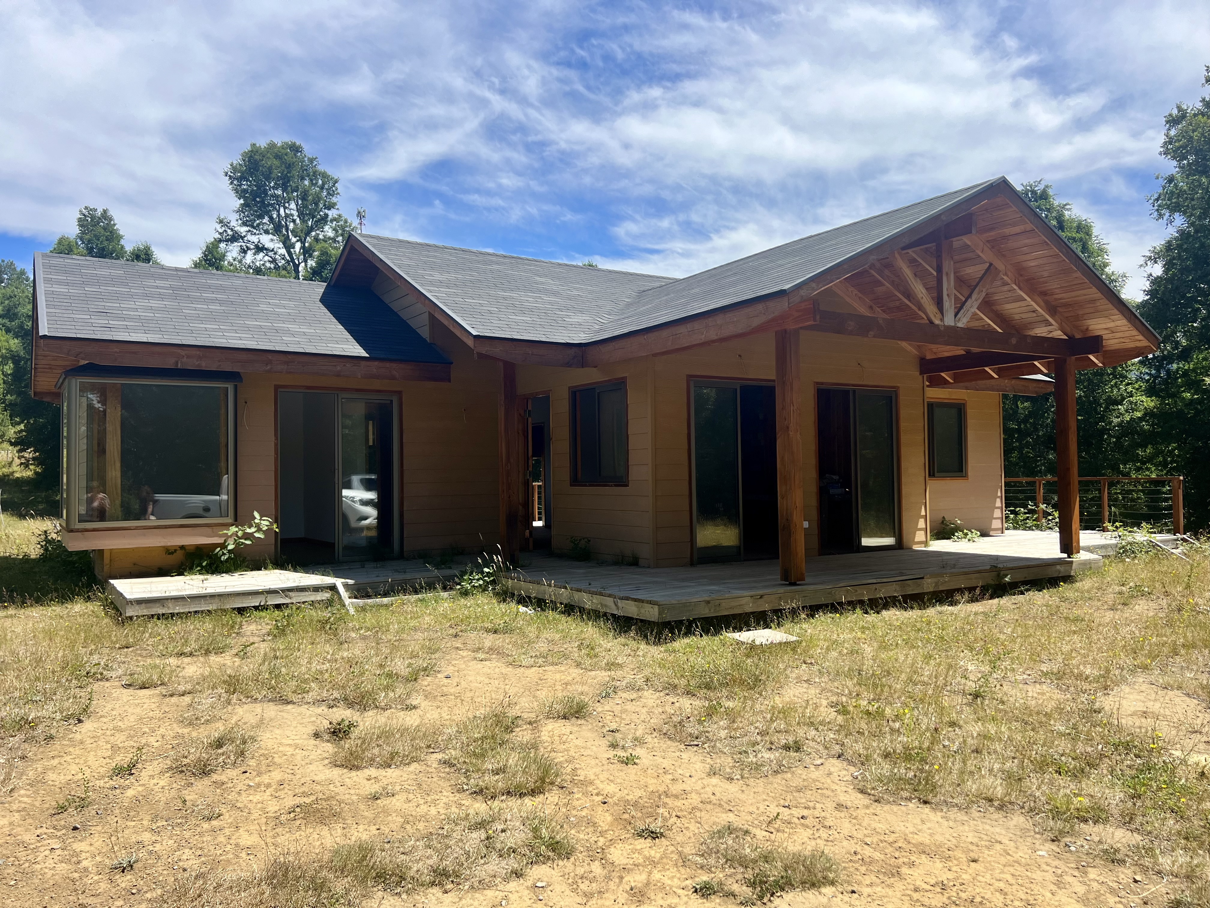 Venta / parcela con casa quetroleufu